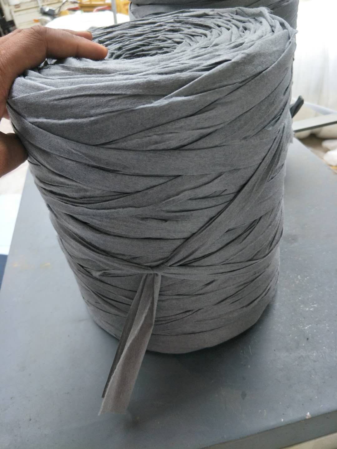 灰色無(wú)紡布繩